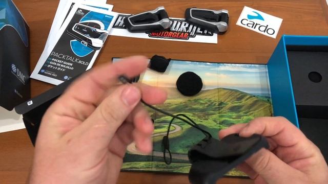 Распаковка Cardo PackTalk Bold JBL и сравнение с простым PackTalk смотреть онлайн