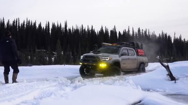Conquering 500 Miles of Intense Winter Off-Roading смотреть онлайн