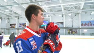Красковский, Любушкин и Коршков в гостях у юных следж-хоккеистов
