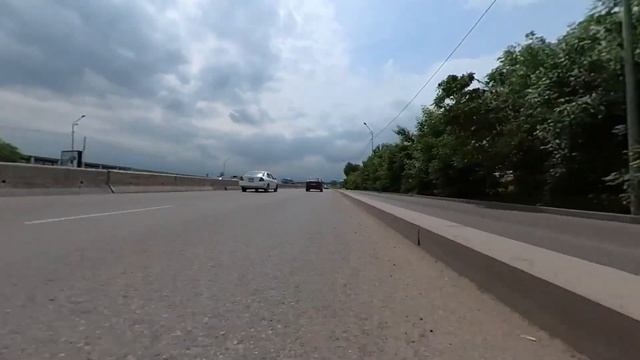 Алма-Ата на моноколесе. Надземный переезд через Северное кольцо. смотреть онлайн