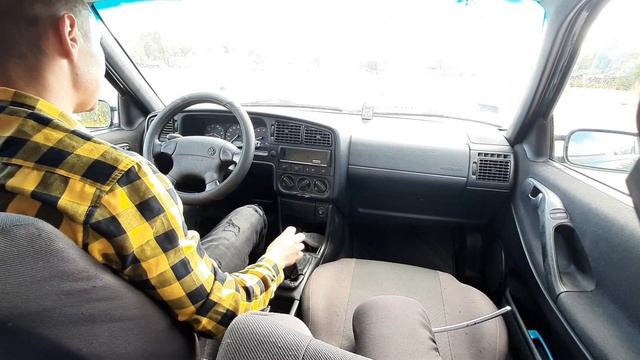 VW Passat B4 1.8 бензин обзор! Тачке 25 лет. смотреть онлайн