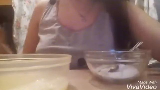 Доказала на примере что из :Соли,сахара и средства для мытья посуды\НЕВОЗМОЖНО СДЕЛАТЬ смотреть онлайн