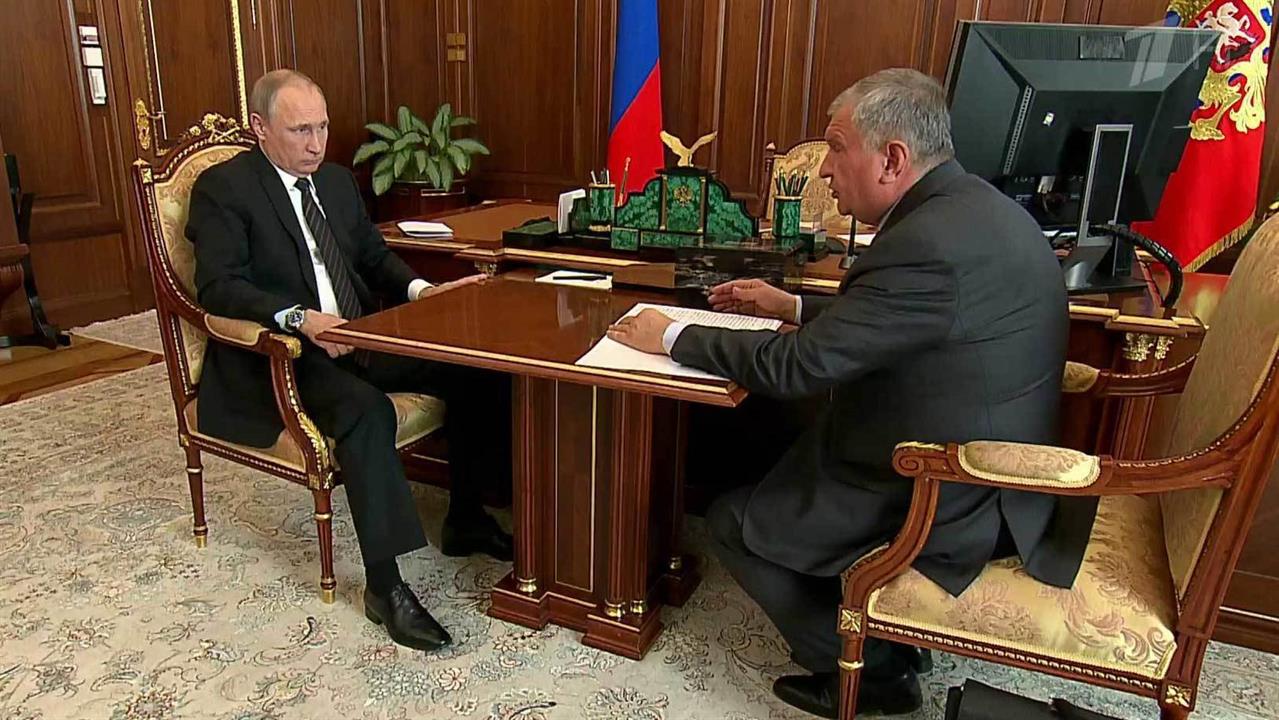 Об открытии в Арктике месторождения нефти говорил Владимир Путин с главой компании "Роснефть"