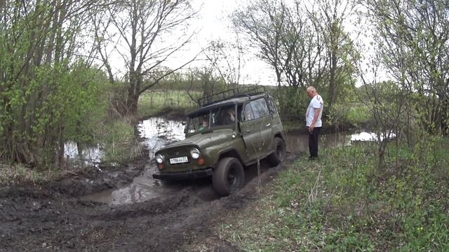 ПЛАВАЮЩАЯ НИВА!!! НИВА НА ВОЕННЫХ МОСТАХ ОТ УАЗ!!! 2021. #offroad #полныйпривод #грязь #джиппинг