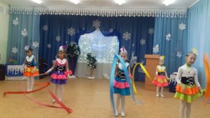 Танец " Цирковые лошадки" ДОУ 78, Чита. Муз.руководитель Потапова Т. В.
