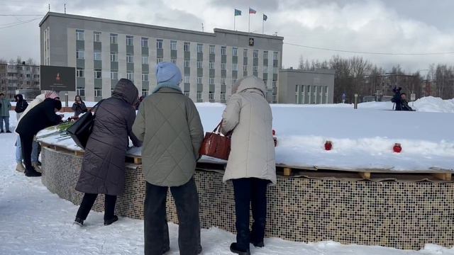 Сургут скорбит по погибшим в теракте