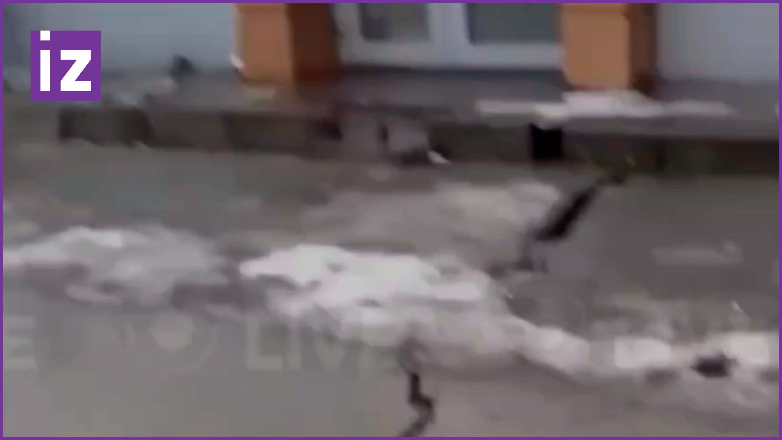 Киевляне боятся, что их город уйдет под землю: асфальт над станцией Демеевская основательно трещит