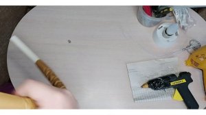 МК Светильник Роза из изолона пошаговая сборка на стебле с листьями