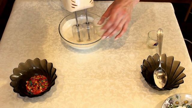 Глазурь. Белковая глазурь для пасхальных куличей.