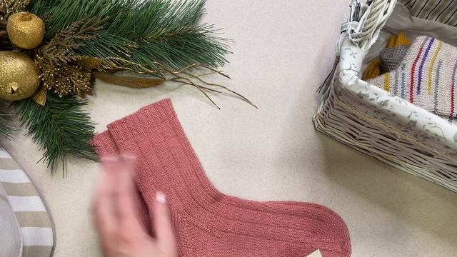 Готовые носки-2021/что связала в декабре смотреть онлайн