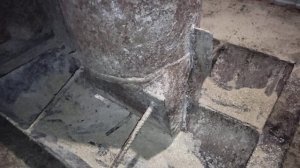 Бункерна кормушка для свиней из газовых баллонов