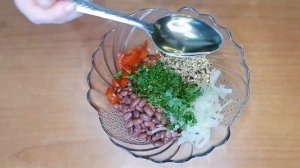 Салат с красной фасолью и грецкими орехами(очень вкусный рецепт)