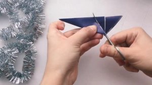 Пушистая снежинка из бумаги! Вырезаем вместе с Лёлей! Трафарет снежинок!