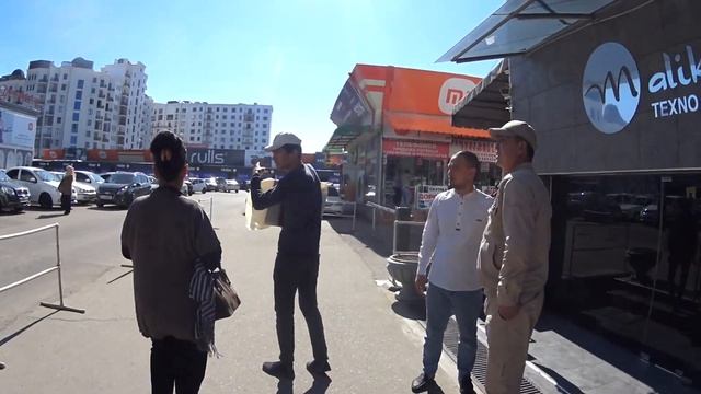 Весна в Ташкенте. Прогулка Ташкент, 17 марта 2023 / Tashkent, walking, 2023/3/17 смотреть онлайн