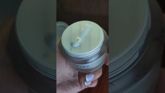 Бионетика, насыщенный крем для лица смотреть онлайн