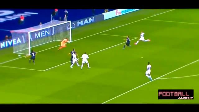 Златан Ибрагимович - новые финты и голы / Zlatan Ibrahimovic - Epic Skills & Goals смотреть онлайн