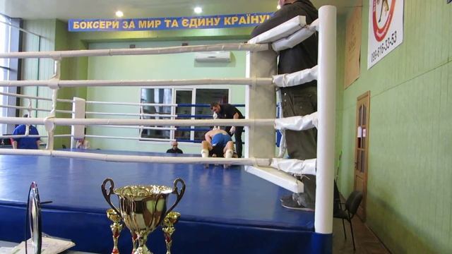 Неудачный дебют в ММА (болевой на руку). смотреть онлайн