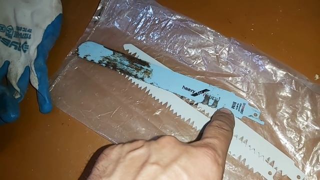 Врезка замка/киска жива/работа генератором на дачах/работа в колодце/режим сабельной пилой. смотреть онлайн