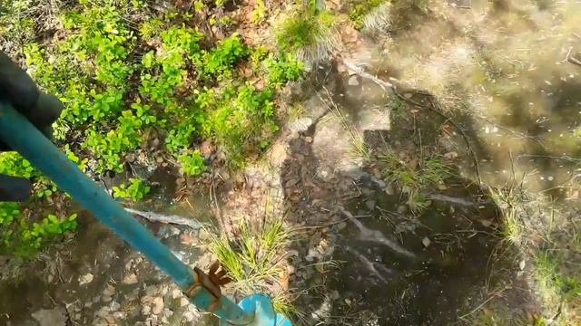 Прогулка по старой дороге в поиске металлолома