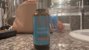 Moroccanoil Glimmer Shine Spray Review, Shiny and luminous hair oil, very slippery though