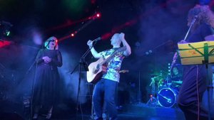 Между Крыш «Смотрел на весы» (live 2024)