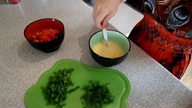 Худеем к НОВОМУ ГОДУ! Вкусный ОМЛЕТ С ОВОЩАМИ, сытный диетический завтрак!