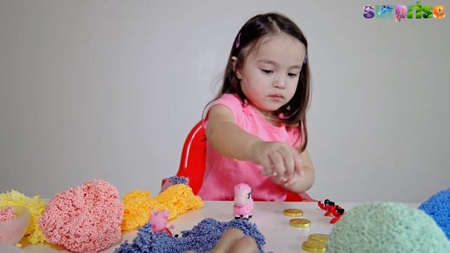 СЮРПРИЗ. РАЗНОЦВЕТНЫЕ ШАРИКИ СЮРПРИЗЫ ИЗ ШАРИКОВОГО ПЛАСТИЛИНА. смотреть онлайн