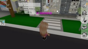 Играю за квинку роблокс