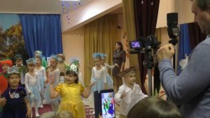 Танец овощей на утреннике в саду.