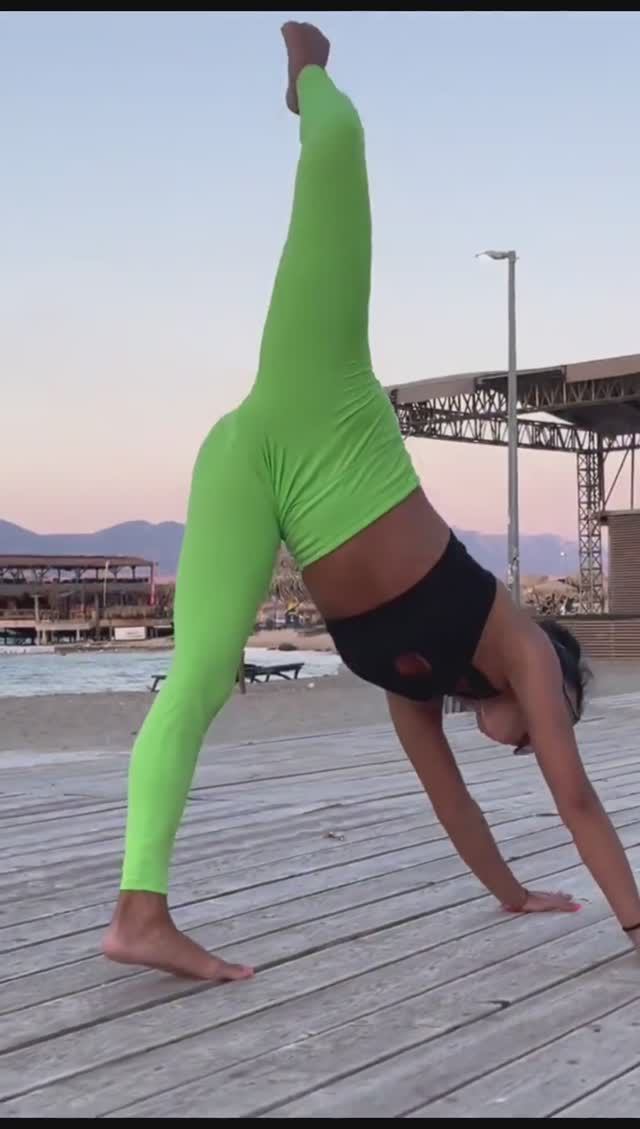 Yoga stretch training Gymnastics and Contortion tutorial #stretching #yoga #short #shorts #hotyoga