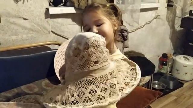 ОСОБЕННЫЙ  РЕБЁНОК,  ПОЛИНА  ПРИ  ШЛЯПАХ,   ИГРЫ  И  ЗАБАВЫ  ОСОБЕННЫХ  ДЕТЕЙ