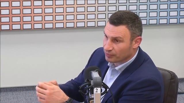 Кличко не смог справиться с "тоталитаризмом" смотреть онлайн