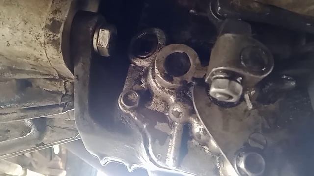 Москвич. Замена масла в коробке передач смотреть онлайн