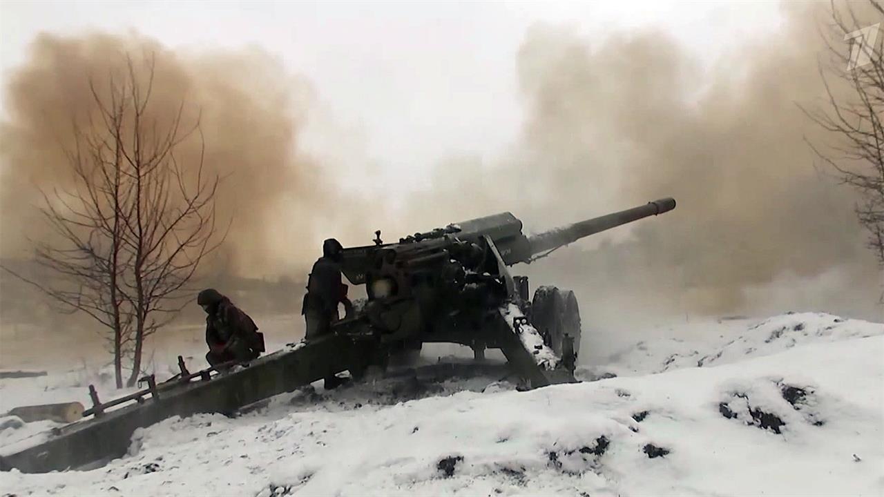 Наступление на Соледар осуществлялось разнородной ...ировкой российских войск, сообщили в Минобороны