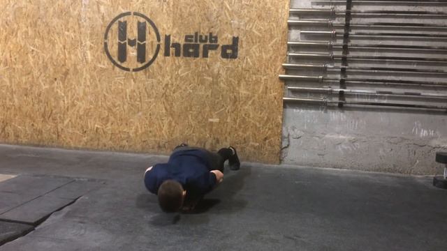 отжимания с узкой постановкой рук смотреть онлайн