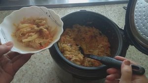 Капуста, тушеная с грибами в мультиварке.