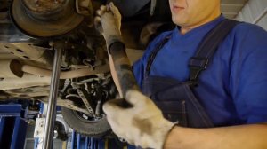 Замена заднего амортизатора на Ниссан Кашкай