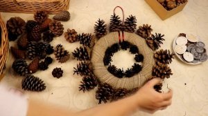 Рождественский венок из шишек своими руками