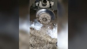 Замена тормозных колодок на хонда фит и самодельная приспособление.