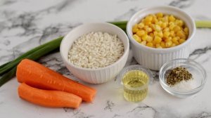 Рис морковью и кукурузой