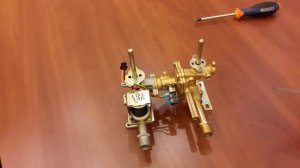 Самопроизвольный розжиг газовой колонки при подаче питания. Spontaneous ignition Gas Water Heater.