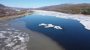 слияние двух рек р.Бодайбо и р.Витим 02.05.2020