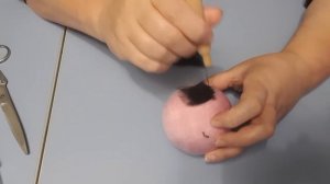 Валяю ёлочные шарики с рисунком. Сухое валяние.