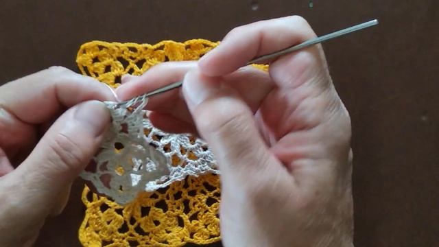 Красивый ажурный мотив крючком .Как вязать скатерть крючком. смотреть онлайн