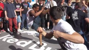 Bboy Neguin - Abada Capoeira (Brasil) and Inst. Alan - Cordao de Ouro-Moscow, Russia