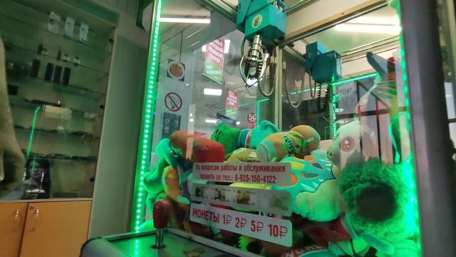 СЕКРЕТНЫЙ ЭТАЖ В ОБЫЧНОМ ДОМЕ?! ЗА РУЛЕМ БЕЗ ПРАВ! кадры которые никто не должен был увидеть... смотреть онлайн