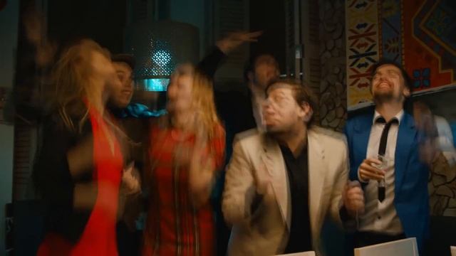 Лондон зе кэпитал оф зе грейт британ май фазер из э дог, май мазер из а систэр смотреть онлайн