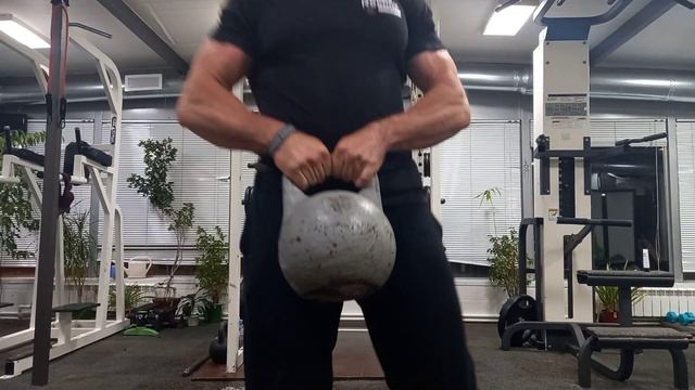 Армейский жим гири 32кг/армейский жим гири 24кг на попа смотреть онлайн