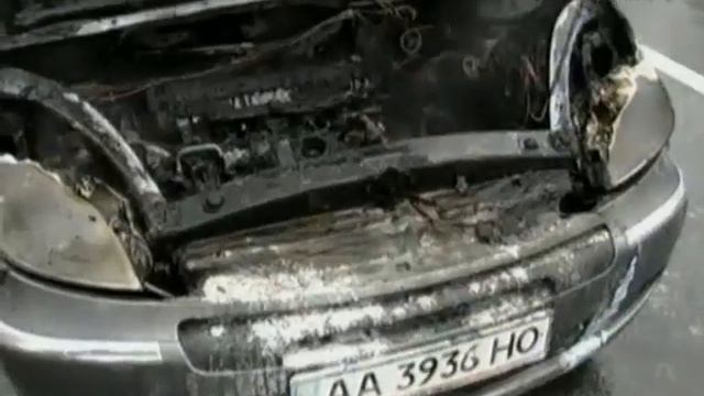 На проспекте Голосиевском загорелся автомобиль смотреть онлайн