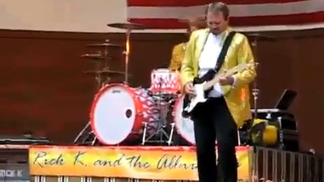 Когда фронтмэн барабанщик .360.mp4 смотреть онлайн